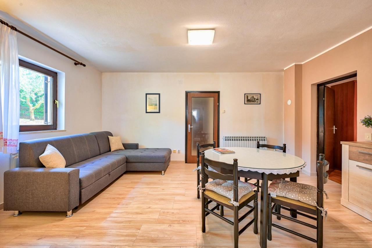 Iby Apartment Пула Екстер'єр фото
