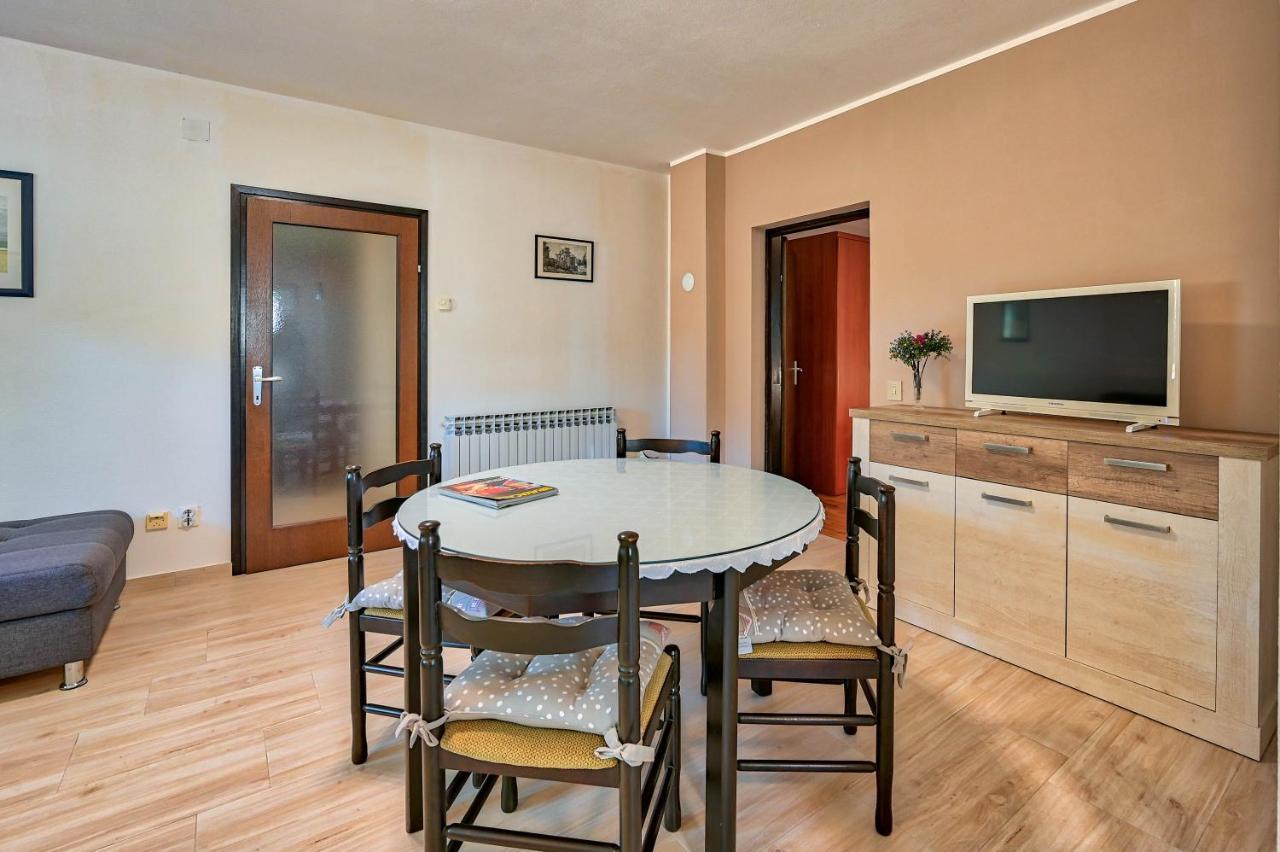 Iby Apartment Пула Екстер'єр фото